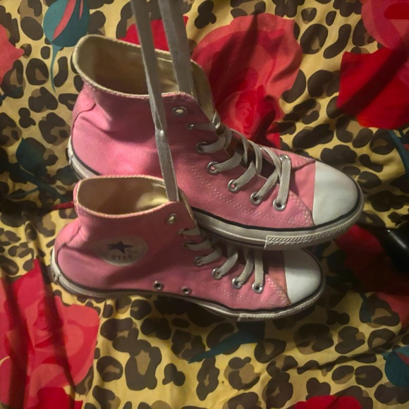 Converse Bubble Gum Pink Hi-top Chucks - Picture 2 of 11